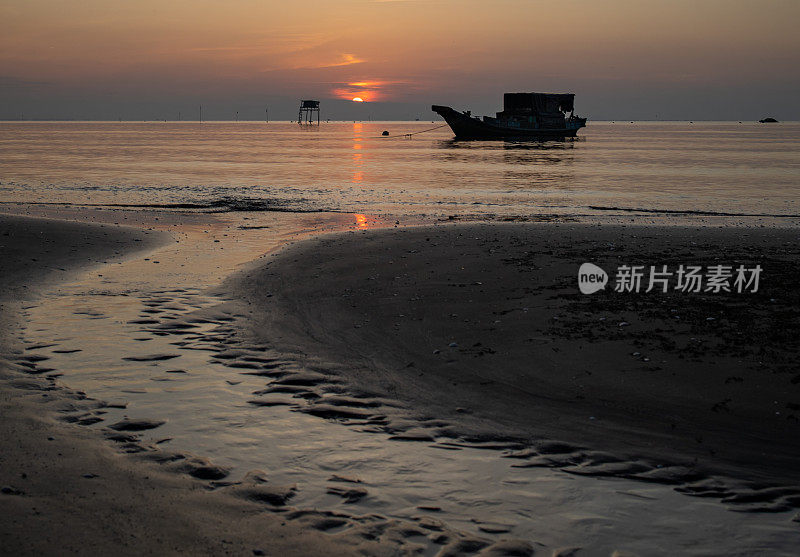 湄公河三角洲，天江省，Tan Thanh冲积海的日出